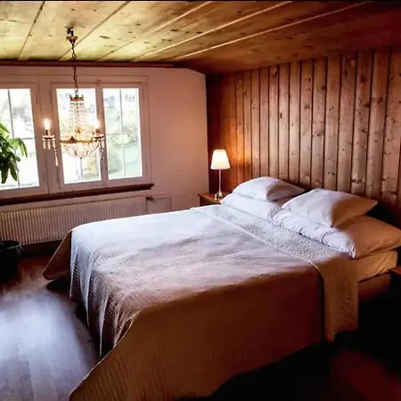 Marianne's Rustic Lägenhet